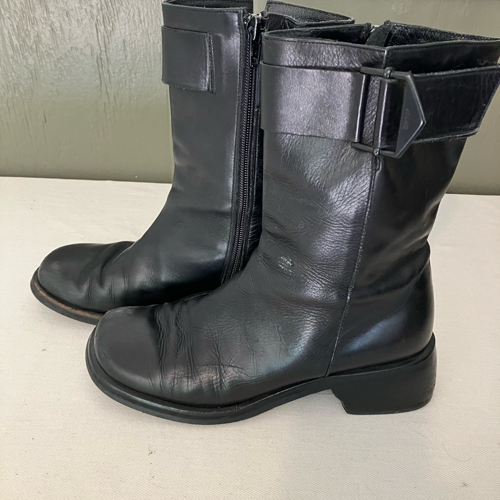 DKNY women’s biker style leather boots. Size 6.5